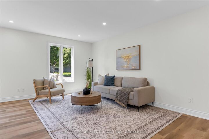 Property Photo: 49 Grove Avenue ON L2P 1C9