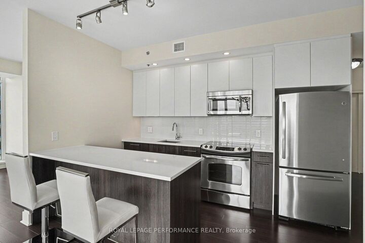 Property Photo:  88 Richmond Road 412  ON K1Z 0B1 