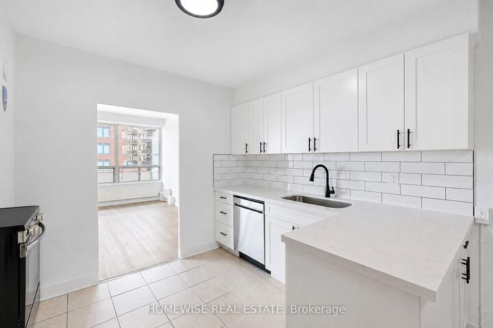 Property Photo: 2500 Bathurst Street 307 ON M6B 2Y8