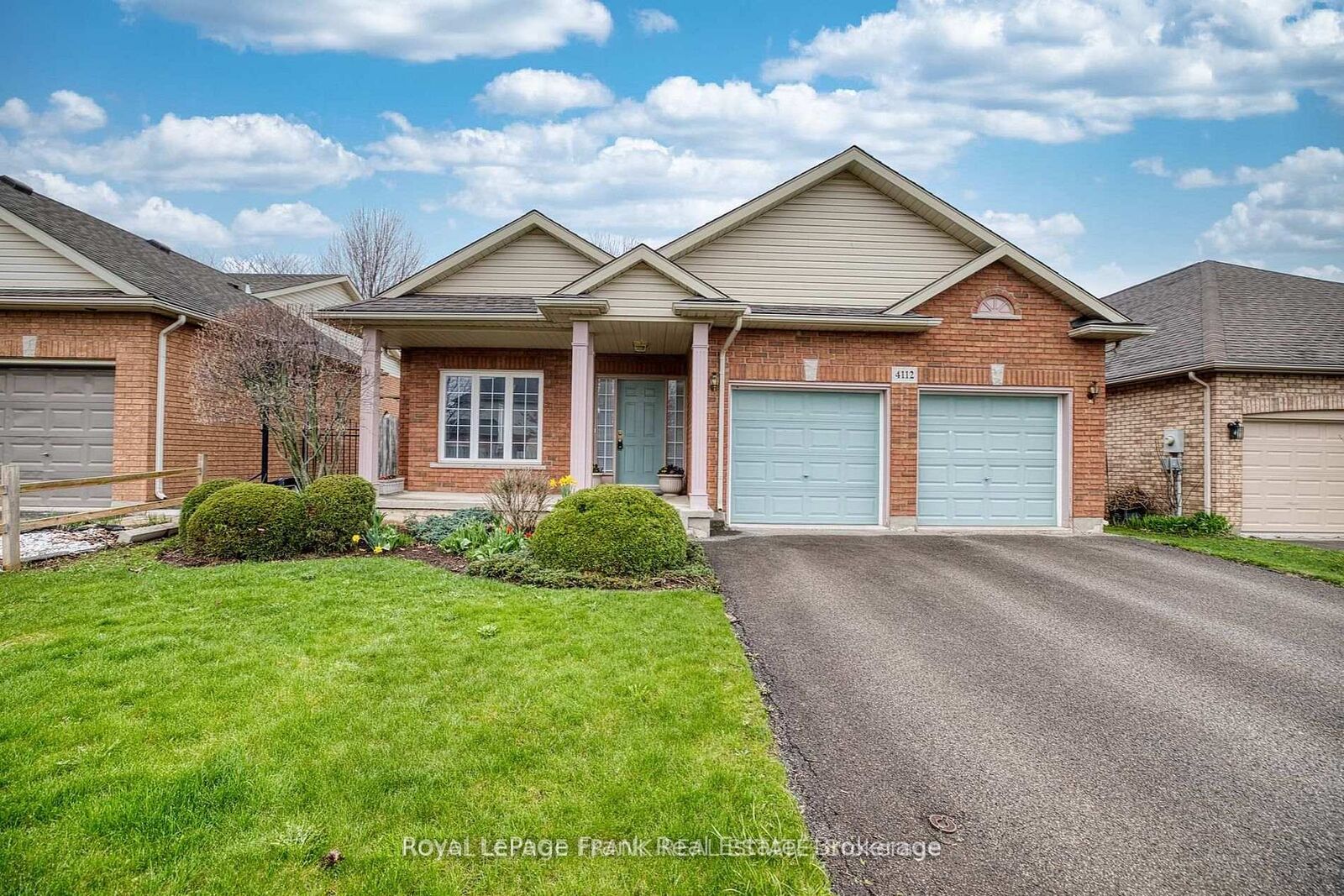Property Photo: 4112 Walcot Court ON L3J 0L9