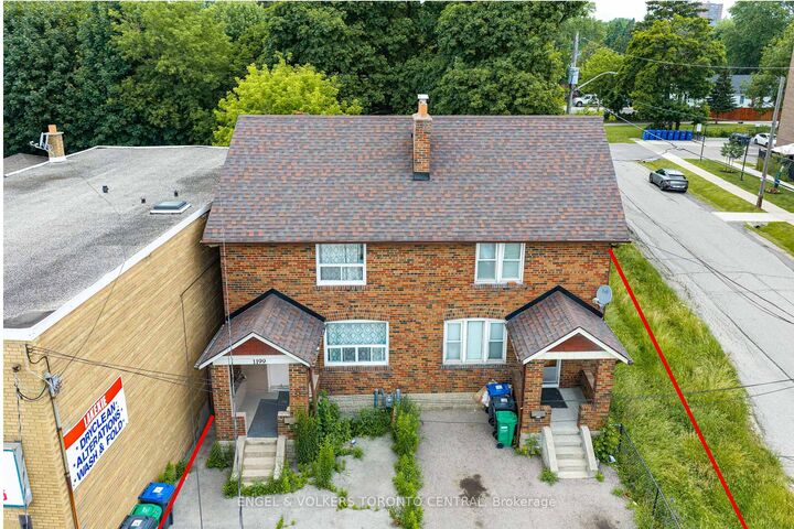 1199 &Amp 1201 Lakeshore Road E — photo 1