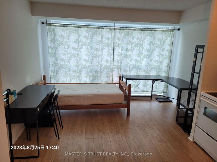Property Photo:  50 Town Centre Court 1105  ON M1P 0A9 