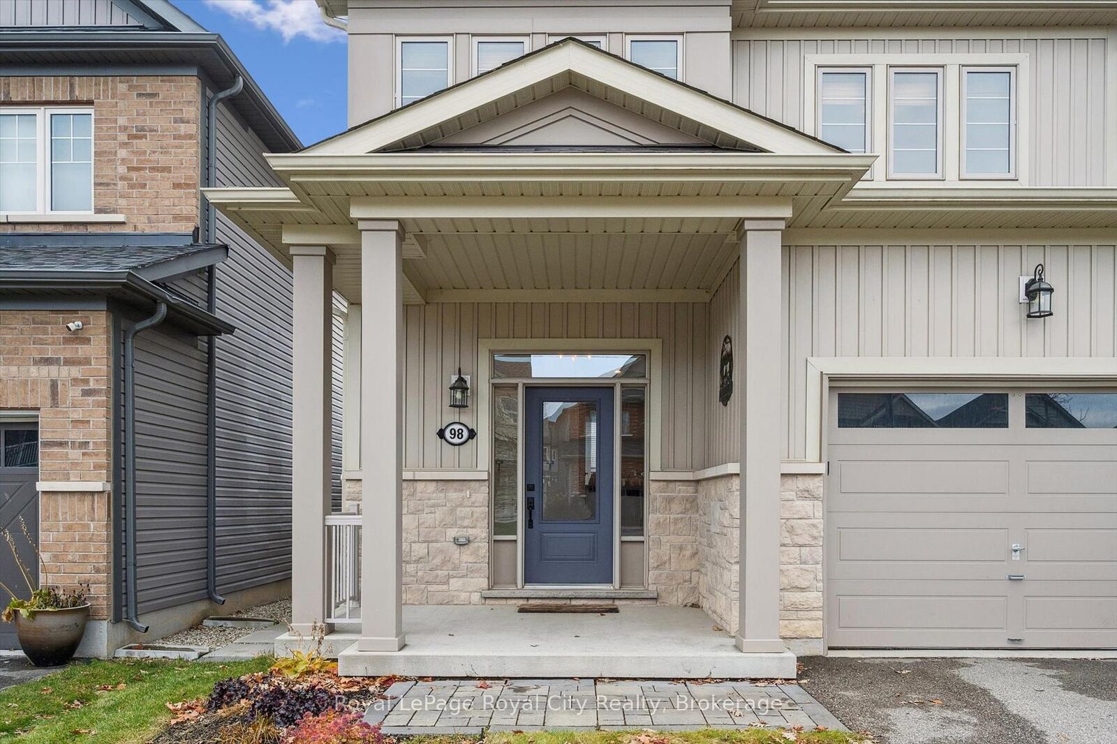 Property Photo:  98 Kay Crescent  ON N1M 0G2 