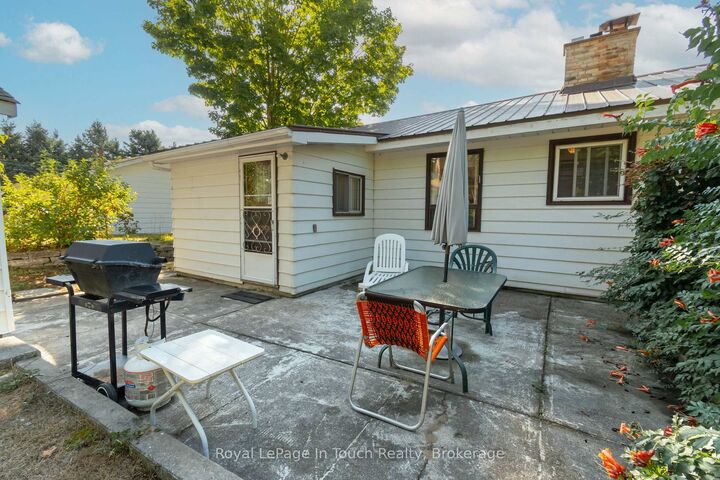 Property Photo: 22 Glendale Road ON L9M 0C2