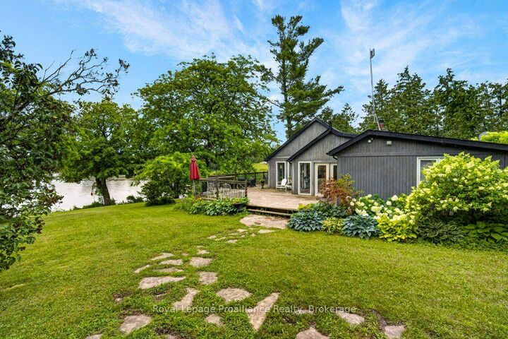 Property Photo: 8477 Shearer Point Road ON K0K 2X0