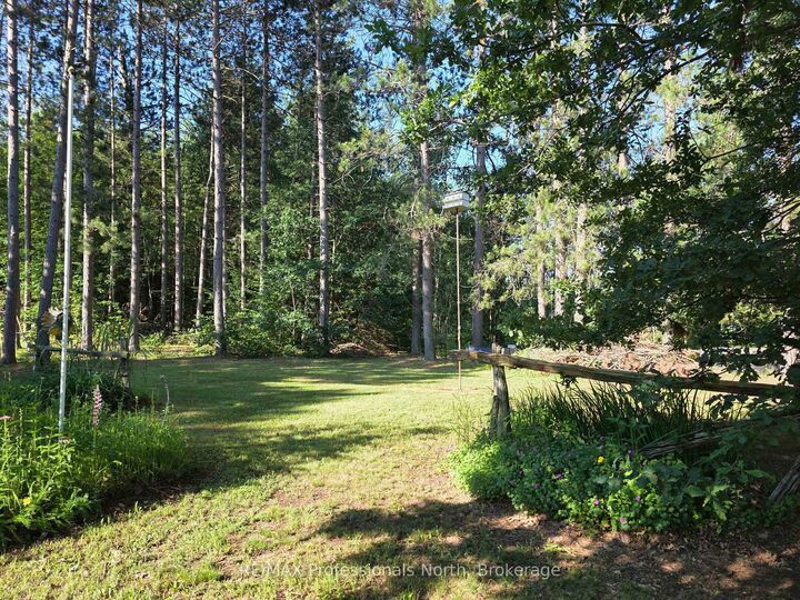 Photo de la propriété:  1024 Lutterworth Pines Road  ON K0M 2K0 