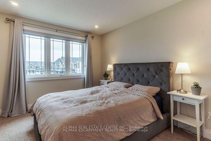 Photo de la propriété: 41 Westfield Crescent ON L8B 1Y1