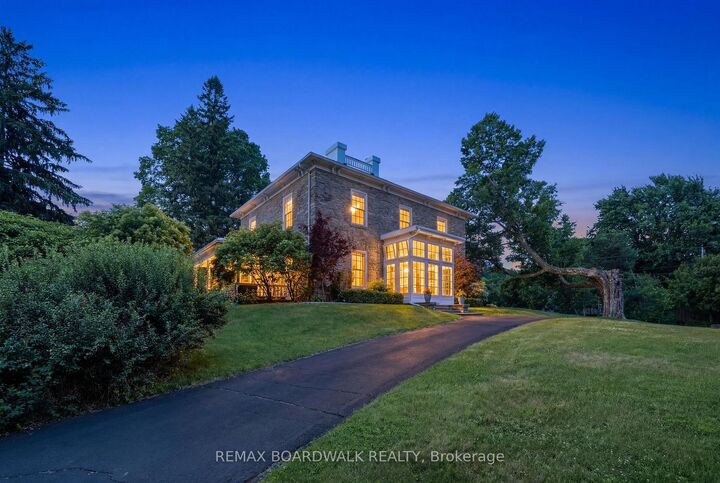 Property Photo: 55 Cochrane Drive ON K6V 2Y9