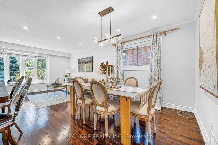 52 Devins Drive — photo 1