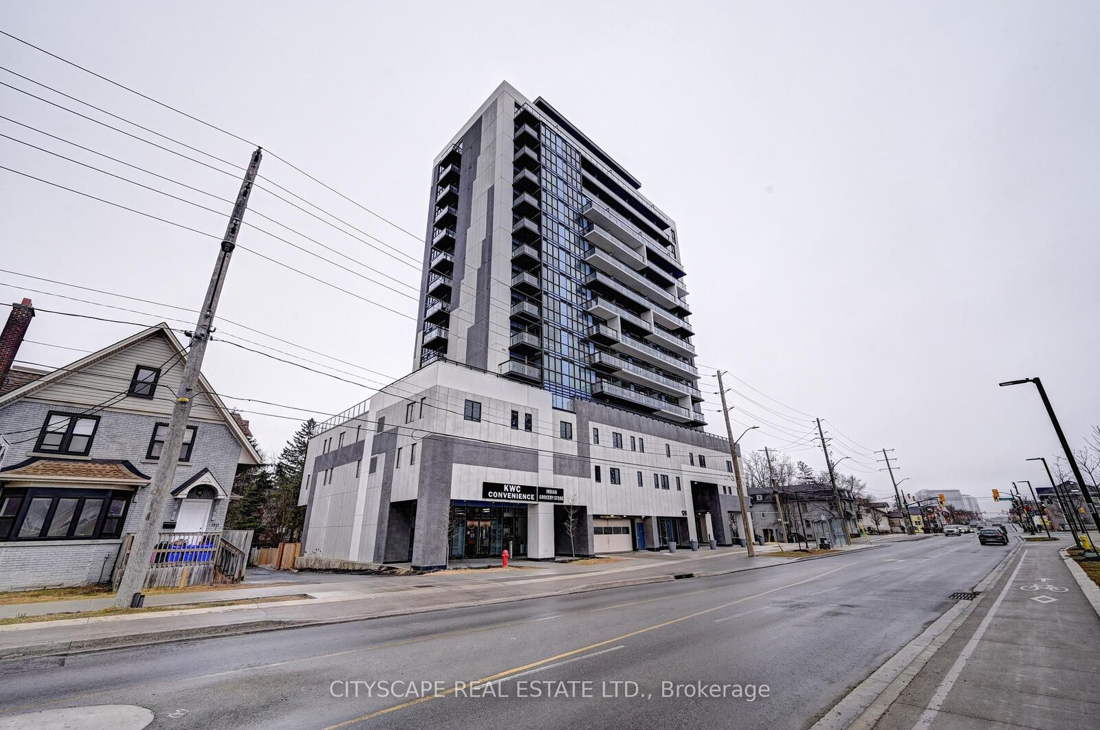 Property Photo:  128 King Street 1106  ON N2J 0E9 