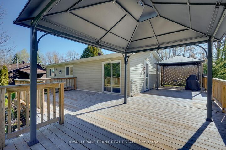 3576 John Street — photo 1