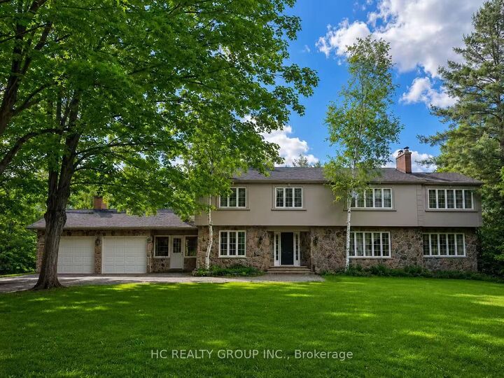Property Photo: 16 Bernadotte Drive ON L6C 1E1