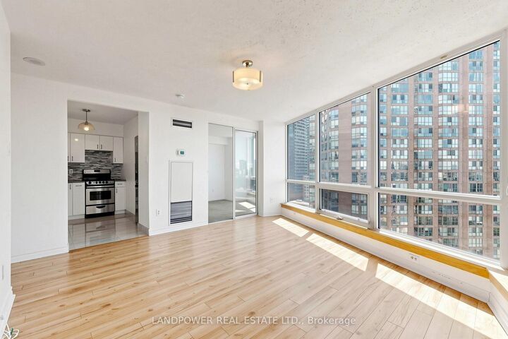 Property Photo:  1055 Bay Street 1710  ON M5S 3A3 