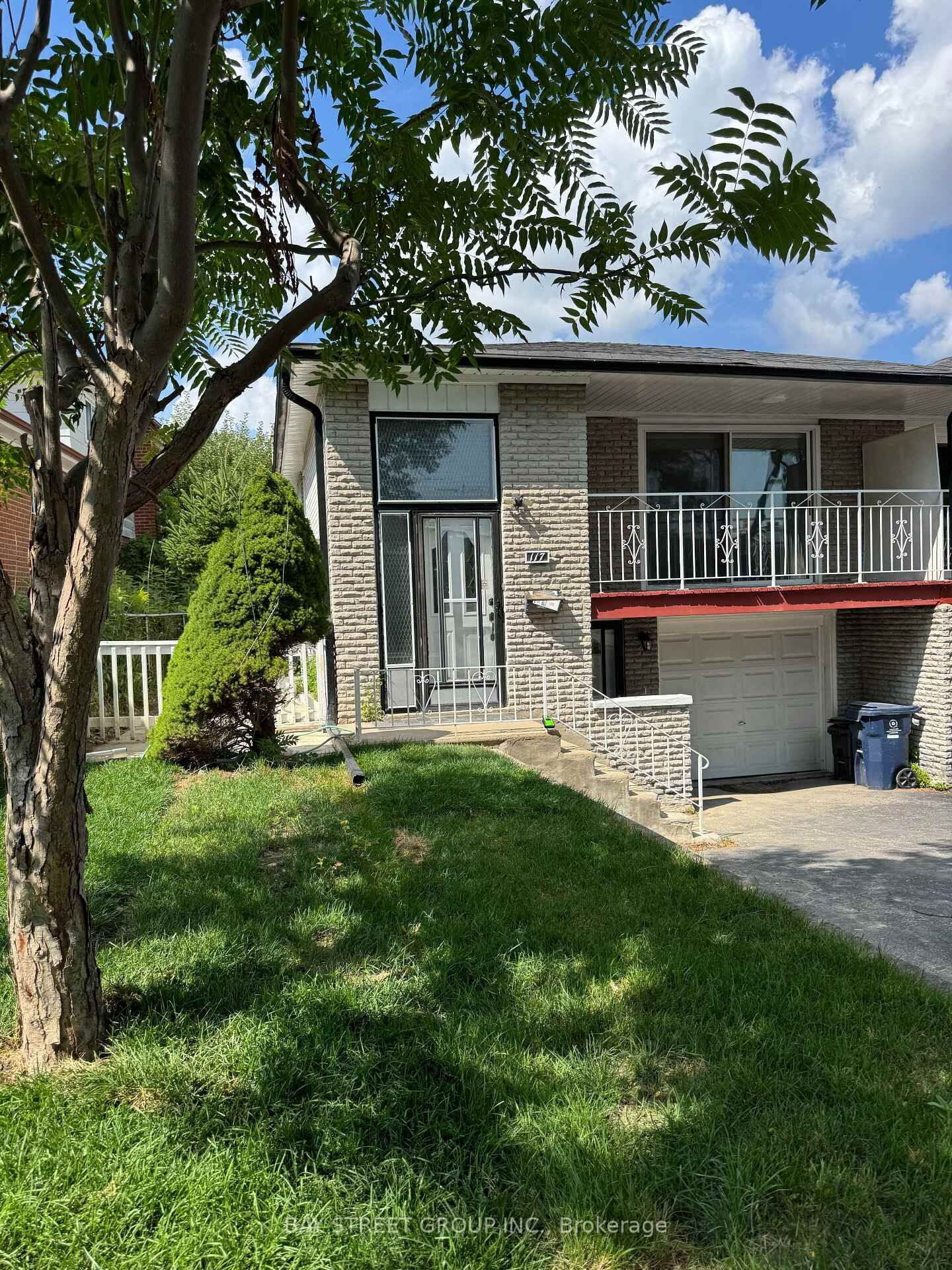 Property Photo: 117 Pindar Crescent Main Floor ON M2J 3L3