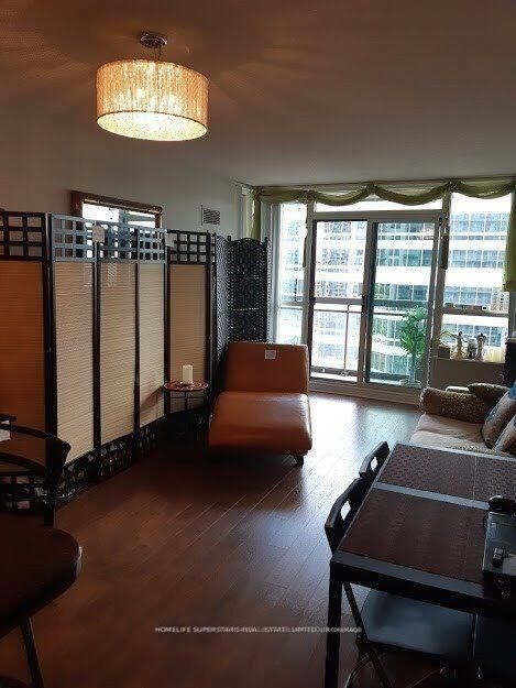Property Photo: 18 Parkview Avenue 2001 ON M2N 7H7