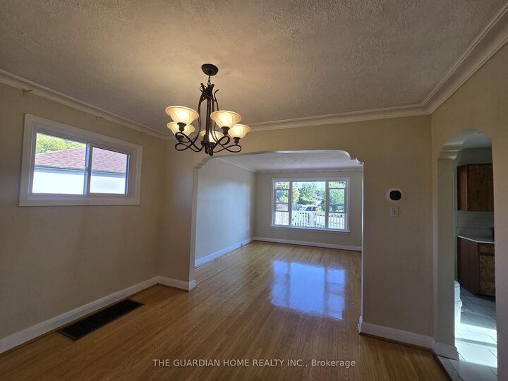 Property Photo: 15 Princemere Crescent ON M1R 3W8