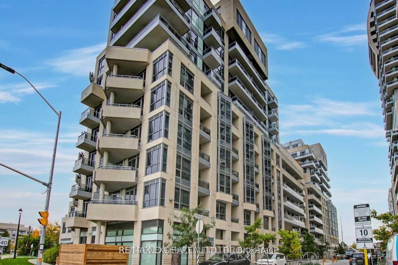 Property Photo:  9199 Yonge Street 608  SE  ON L4C 1H7 