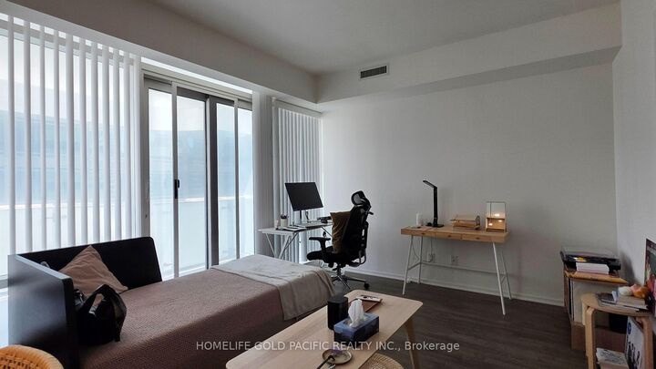 Property Photo:  1 Bloor Street E 902  ON M4W 0A8 