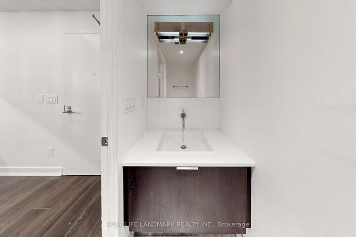 Property Photo: 110 Charles Street E Th03 ON M4Y 1T5