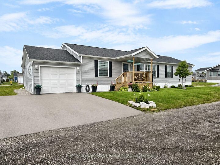 Property Photo: 13 Hickory Hollow ON N0A 1L0