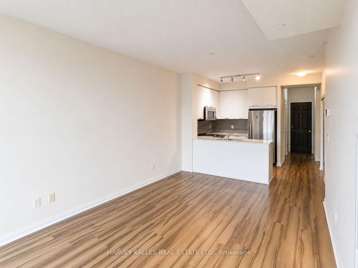Property Photo:  75 Eglinton Avenue W 1903  ON L5R 1B2 