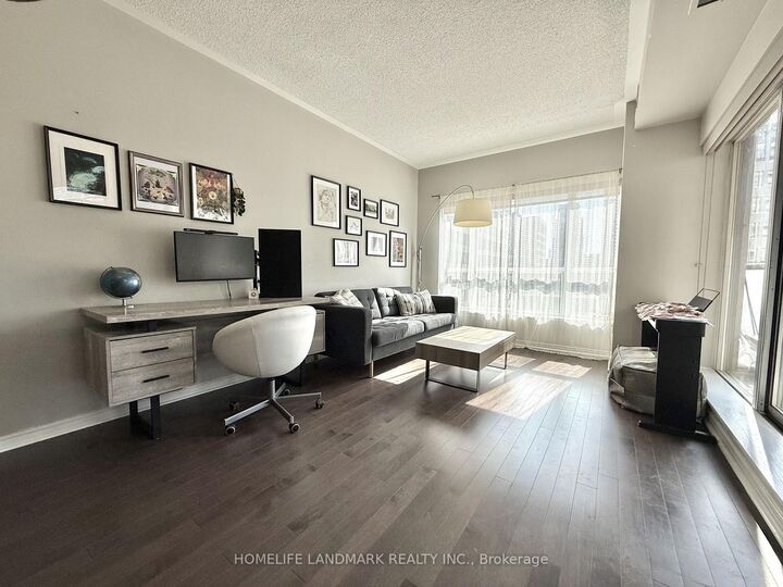 Property Photo:  909 Bay Street 701  ON M5S 3G2 