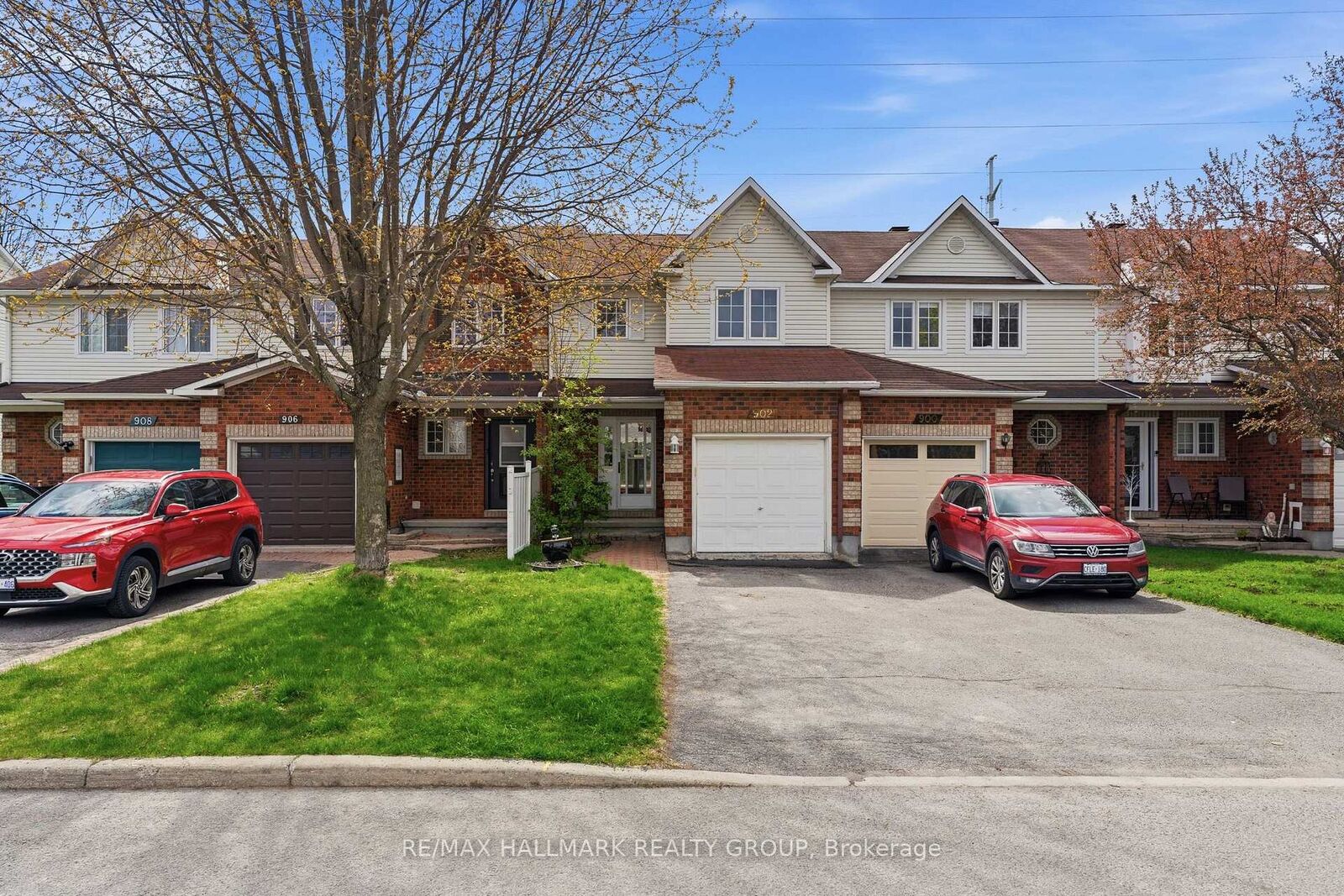 Property Photo:  902 Paradise Crescent  ON K4A 3S5 