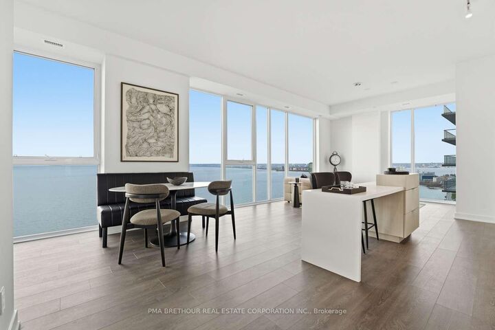Property Photo: 370 Martha Street 2604 ON L7R 0G9
