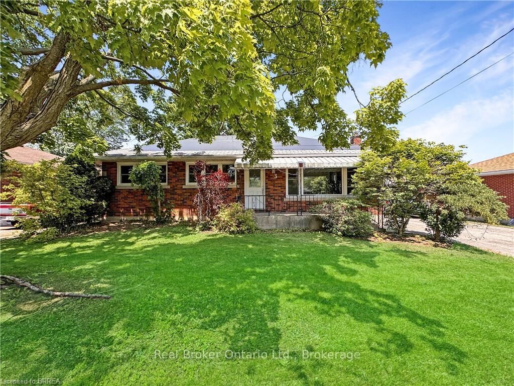 Property Photo: 3 Westview Avenue ON N3T 5L7