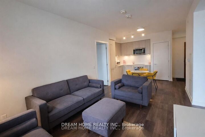 Property Photo: 1 Grandview Avenue 2302 ON L3T 0G7