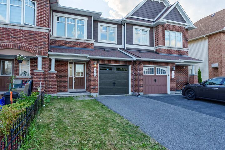 Property Photo: 245 Silvermoon Crescent ON K4A 0P8