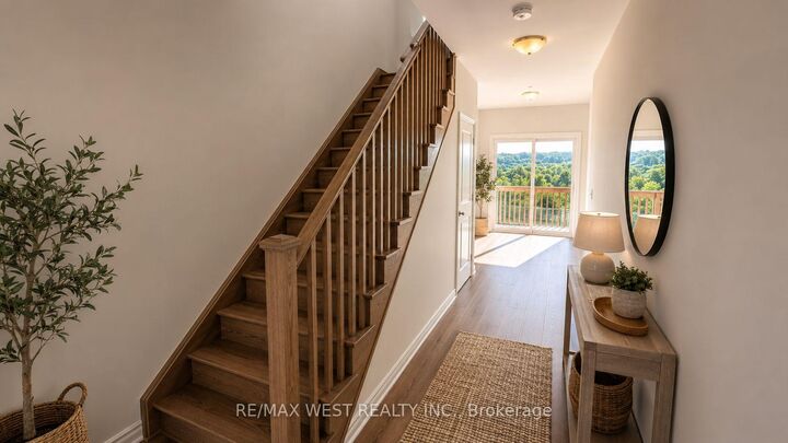 Property Photo:  15 Inverary Crescent  ON L4H 5G8 