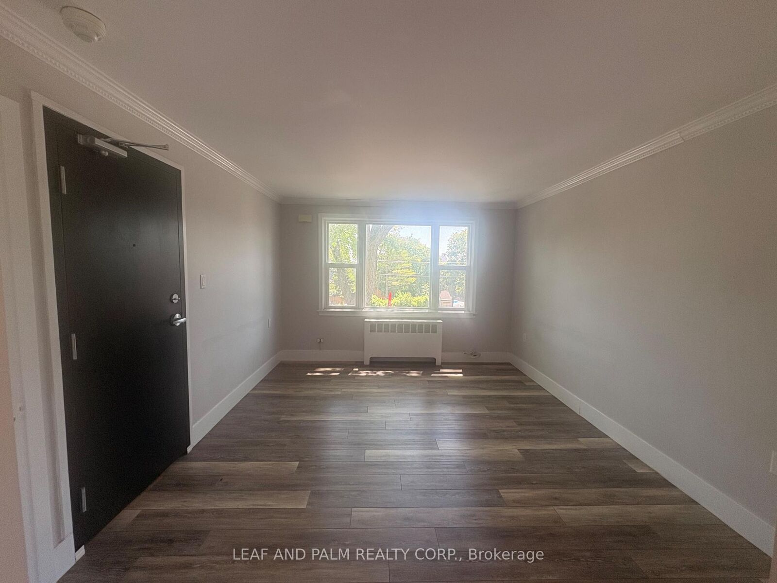 Property Photo:  4233 Huron Street 3  ON L2E 2G6 