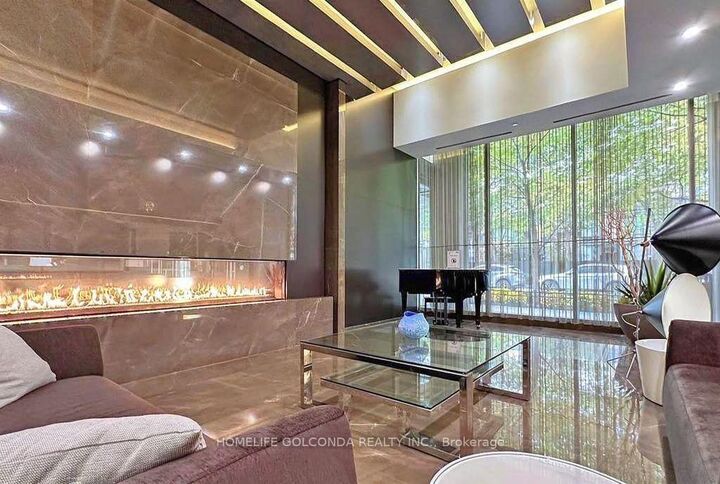 Property Photo:  101 Charles Street E 404  ON M4Y 0A9 
