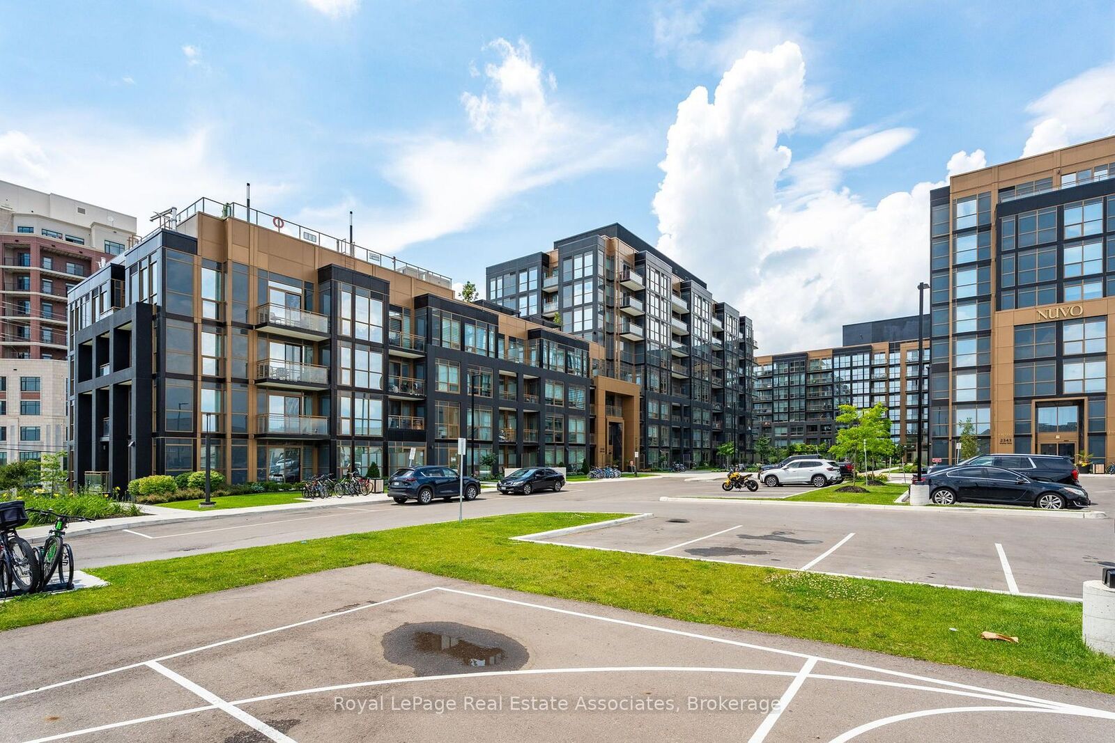 Property Photo:  2333 Khalsa Gate 702  ON L6M 0X7 
