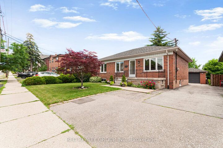 Property Photo: 281 Falstaff Avenue ON M6L 2G4