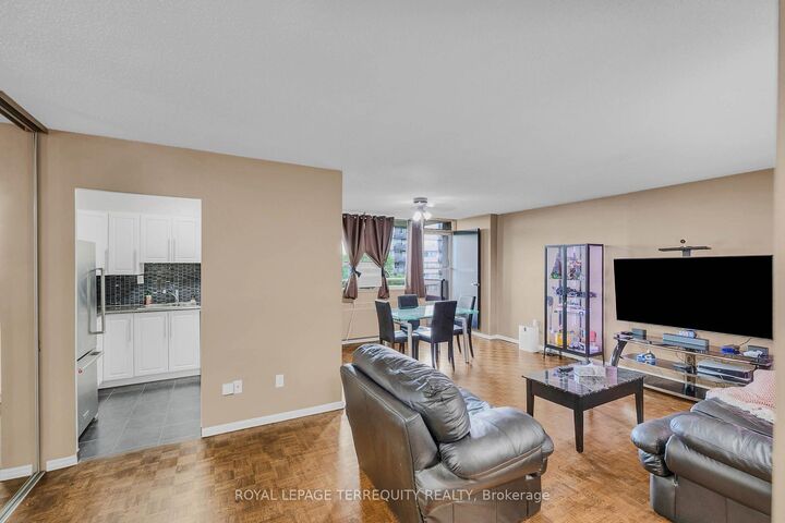 Property Photo: 180 Markham Road 816 ON M1M 2Z9