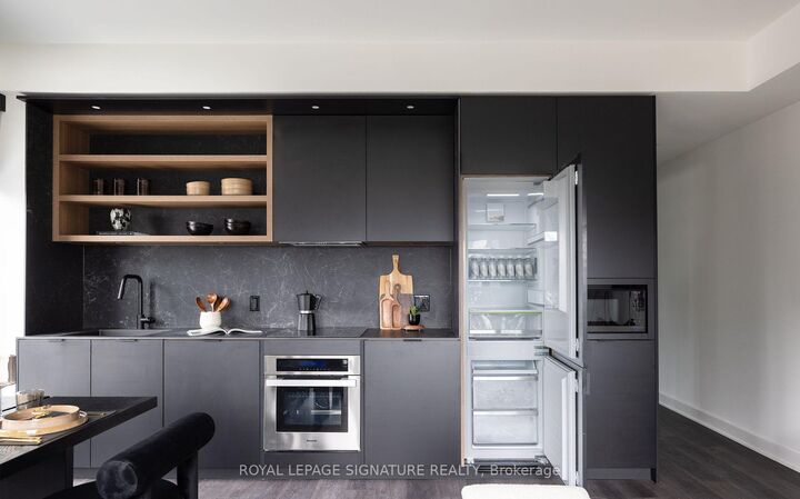 Property Photo: 55 Charles Street E 2806 ON M4Y 0J1