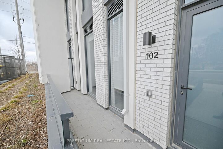 Property Photo: 36 Zorra Street 102 ON M8Z 0G5