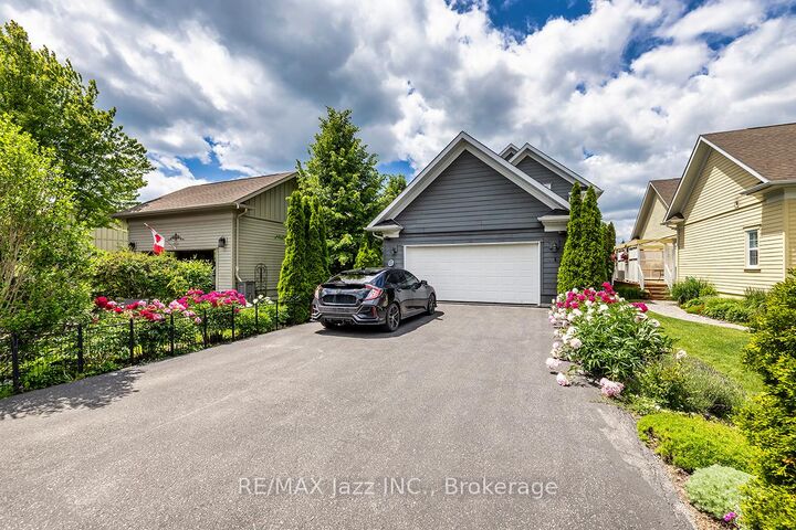 Property Photo: 808 Hudson Street ON K9A 0G4