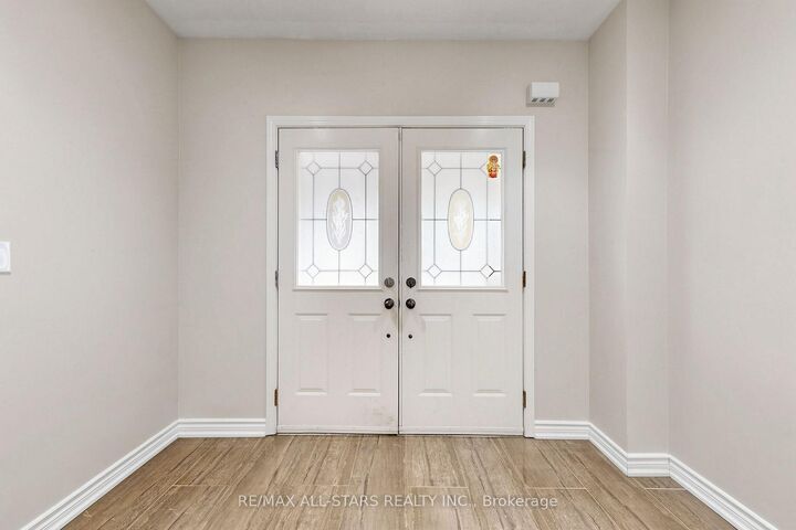Property Photo:  13 Boulderbrook Drive  ON M1X 2B9 
