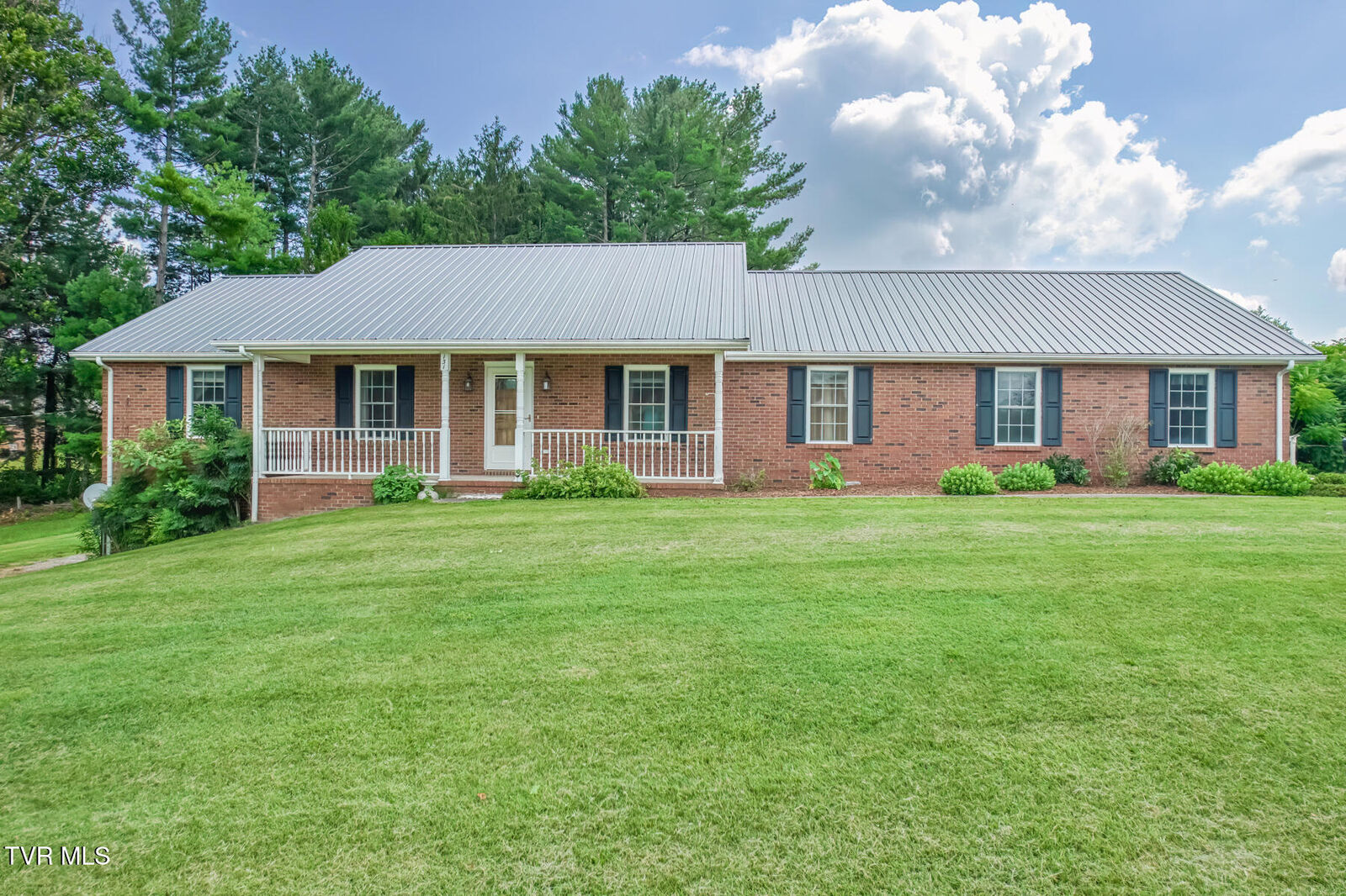 Property Photo: 131 Cotton Drive TN 37659