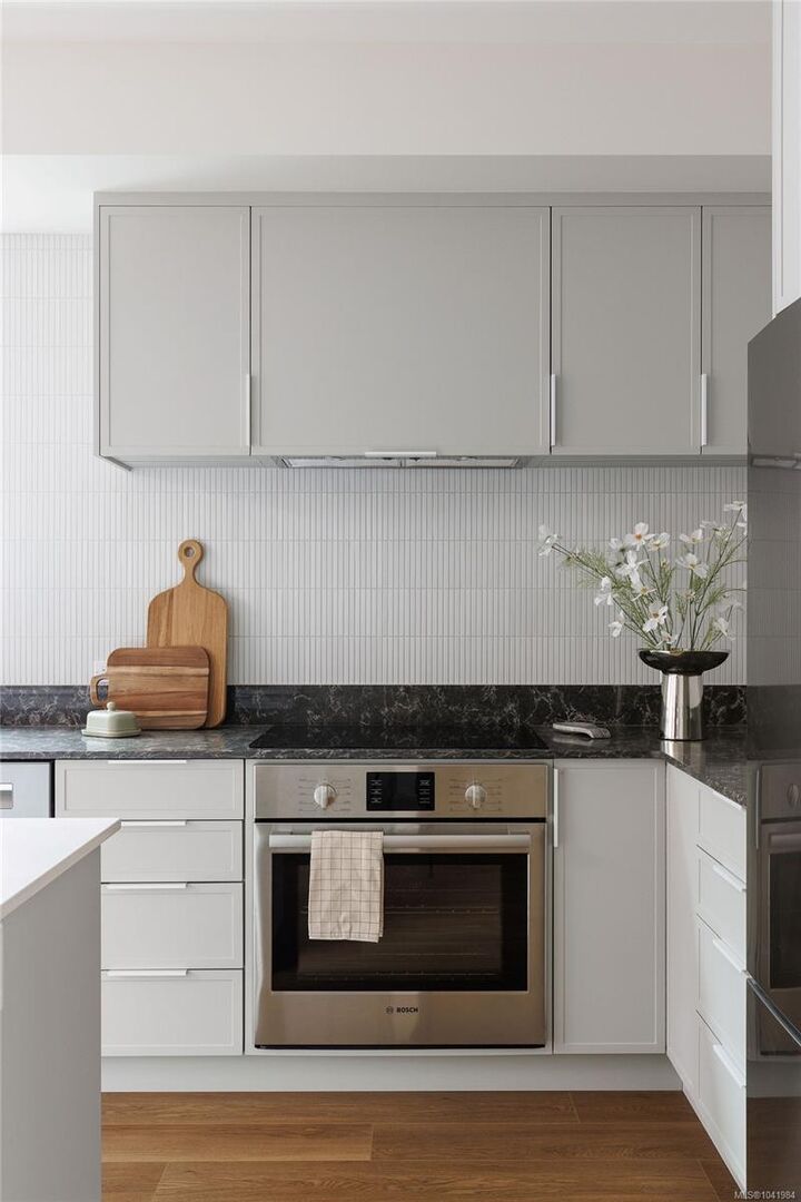 Property Photo:  1520 Louise Pl #11  BC V8P 2T8 