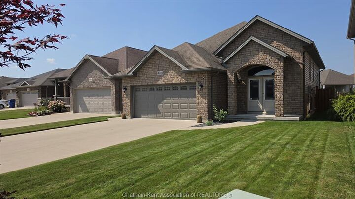 Property Photo:  422 Twilight Trail  ON N7L 0B9 