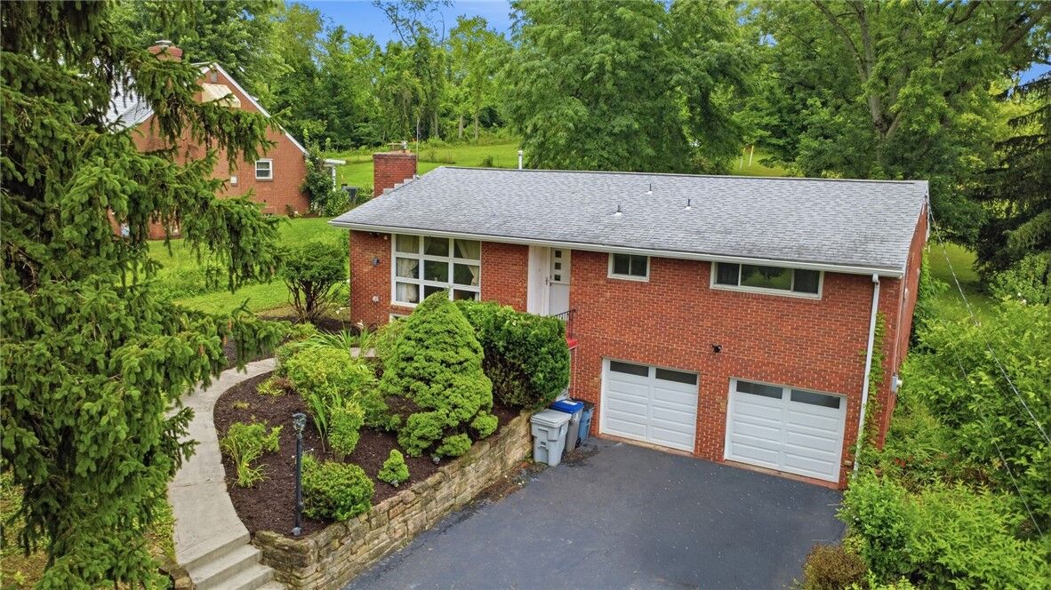 Property Photo:  116 Hidden Valley Road  PA 15317 