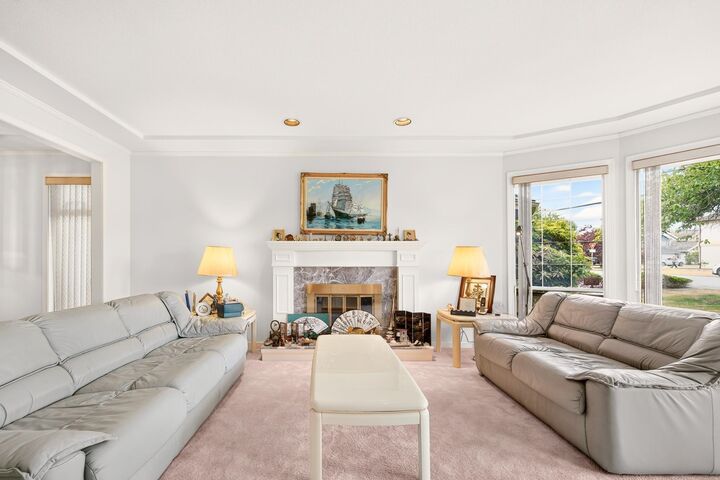 Property Photo: 9280 Dayton Avenue BC V6Y 1C9