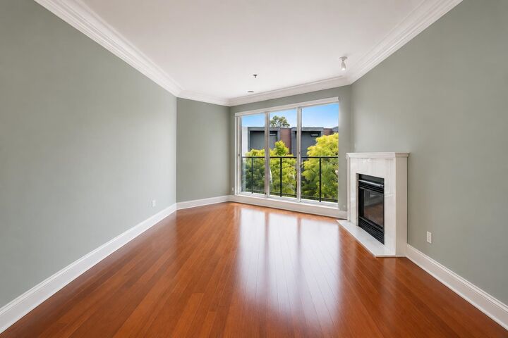 Property Photo:  15210 Pacific Avenue 220  BC V4B 5L2 