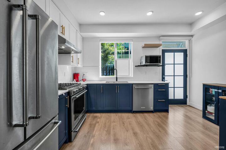 Property Photo: 707 Robinson Street 103 BC V3J 0M9
