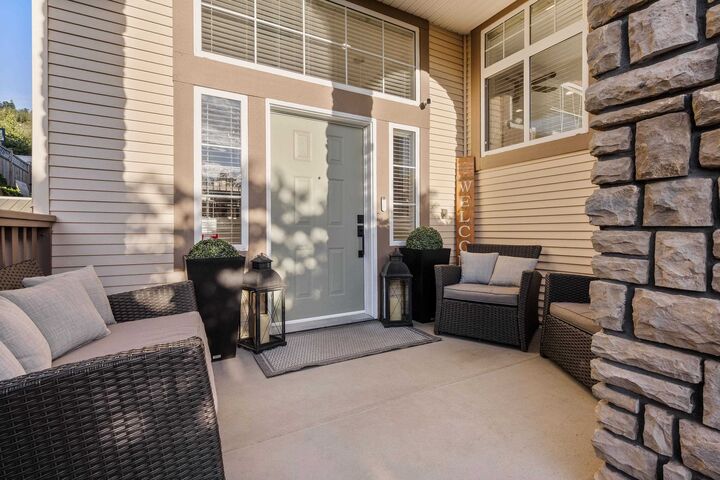 Property Photo: 3382 Applewood Drive BC V3G 3E1