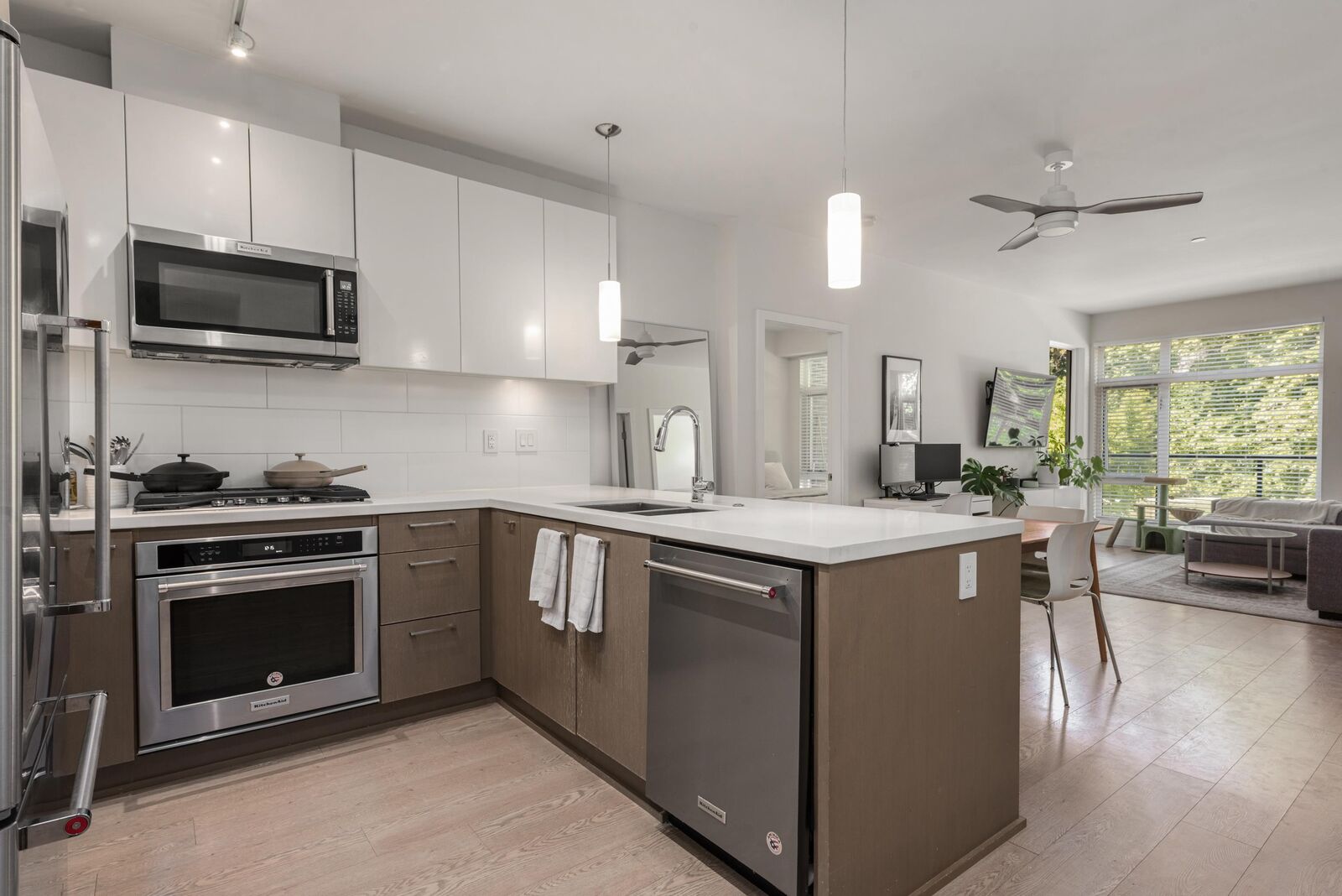 Property Photo: 28 E Royal Avenue 206 BC V3L 0B7
